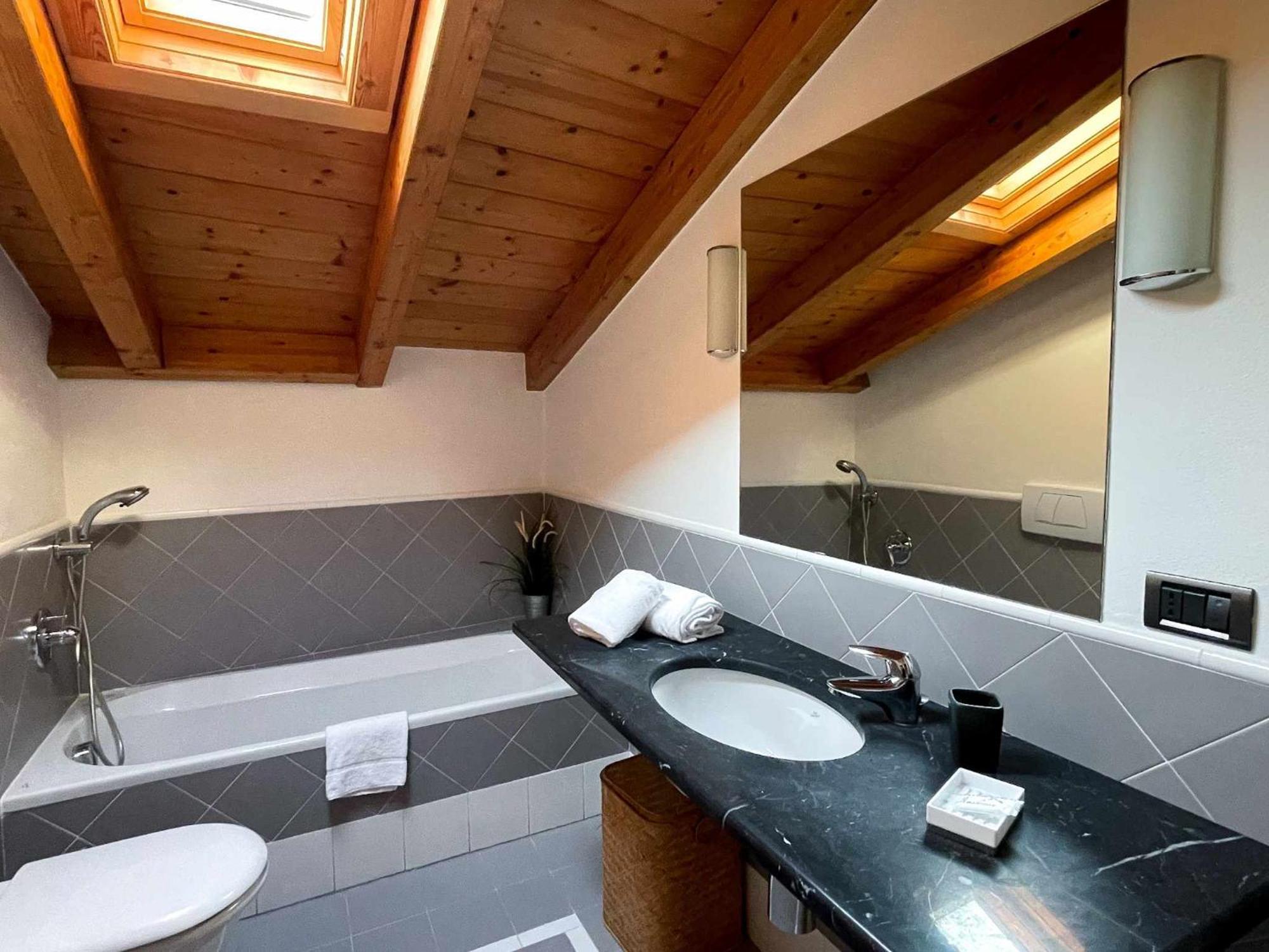 בלאג'יו Plinio Center Town Apartment מראה חיצוני תמונה